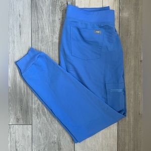 Ceil blue Zamora Fig Medium TALL